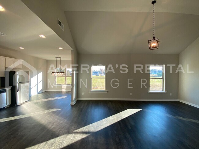 Building Photo - Home for Rent in Weaver AL!