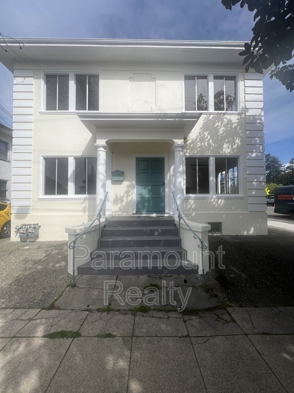 Primary Photo - 2937 Regent St