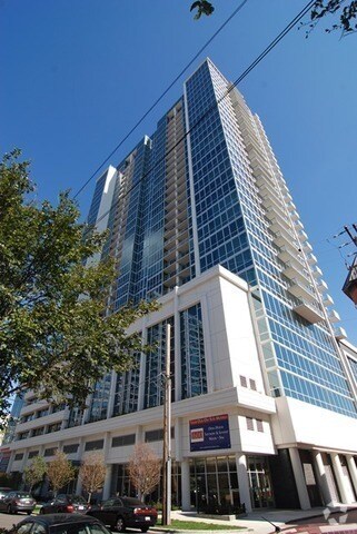 Building Photo - 1629 S Prairie Ave