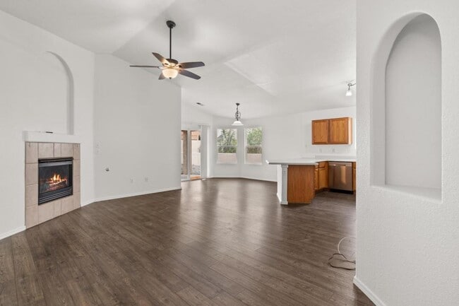 Building Photo - 7624 Va Belleza SW