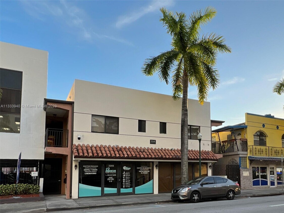 Primary Photo - 2268 SW 8th St