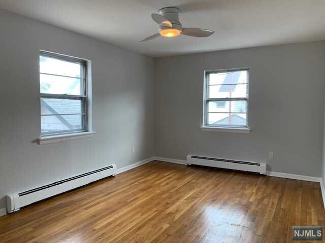 Building Photo - 131 6th St