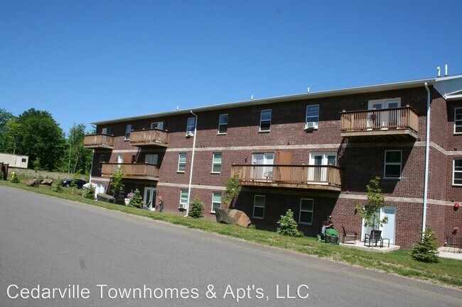 Building Photo - 2722 Scenic Dr