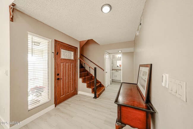 Foto del edificio - 5440 W Beryl Ave