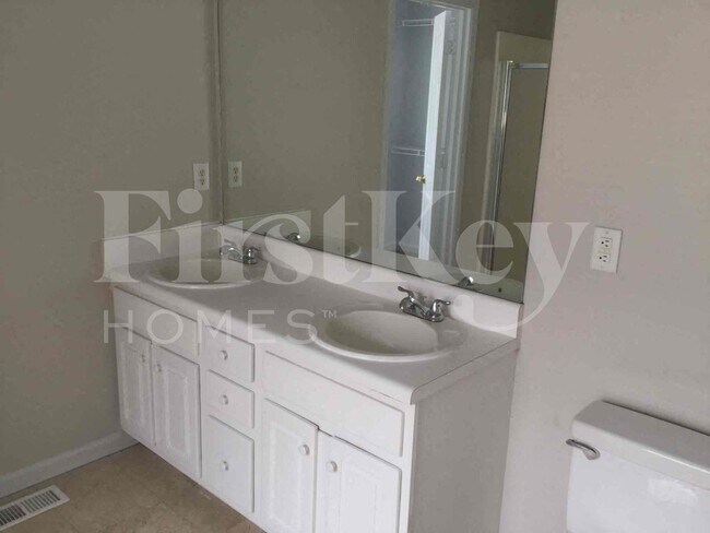 Foto del edificio - 4816 Clove Dr SW