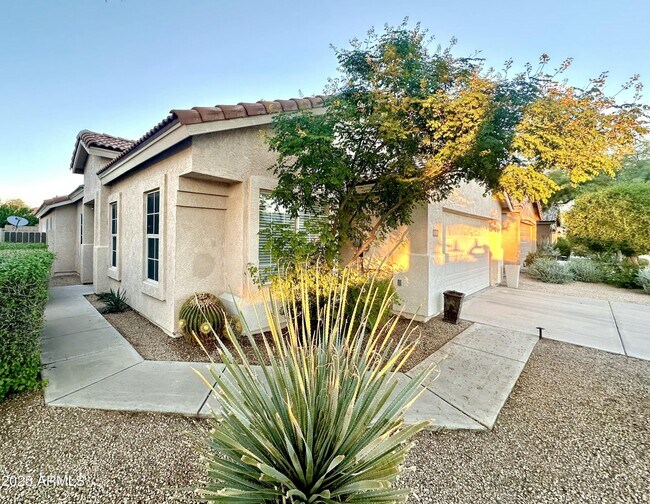 Foto del edificio - 4256 E Chaparosa Way