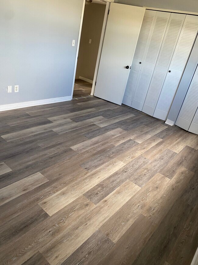 Building Photo - 65 Seton Trl