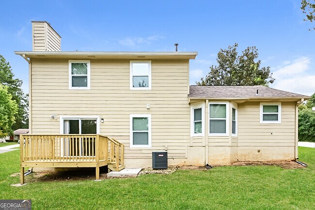 Building Photo - 3042 Medina Dr