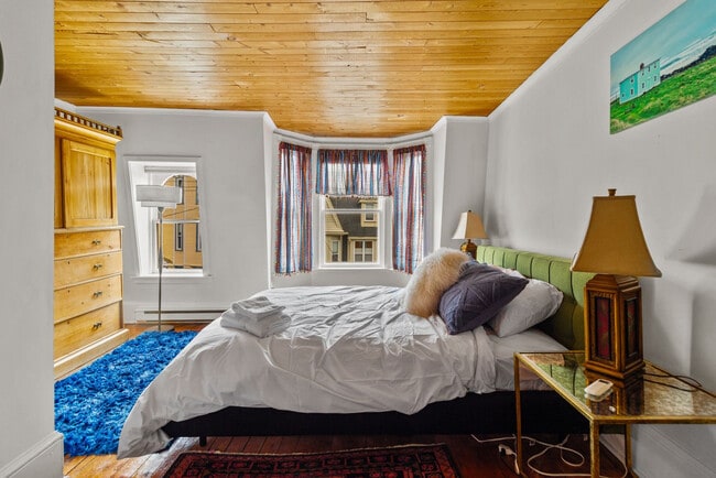 Building Photo - 7 Victoria St