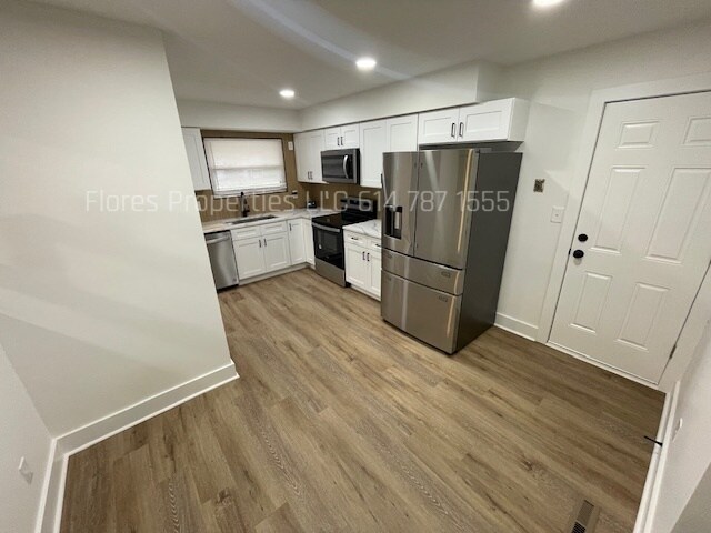 Foto del edificio - 4483 Wingfield St