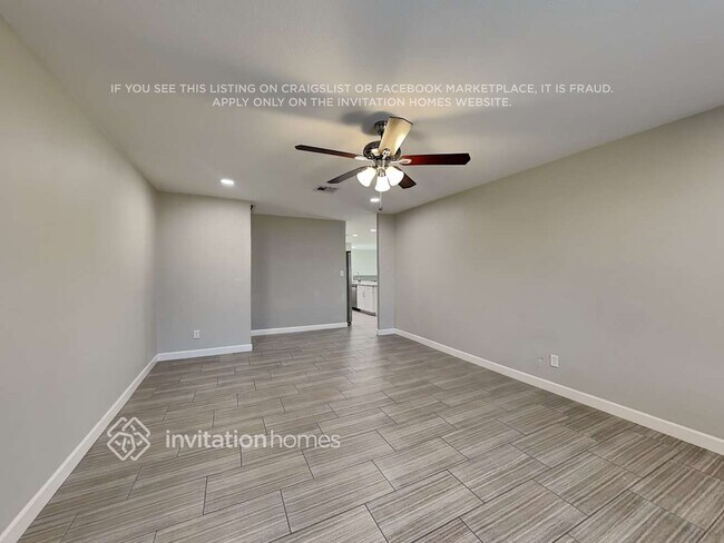 Foto del edificio - 2440 E Manhatton Dr