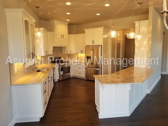 Building Photo - 925 Callaway Dr