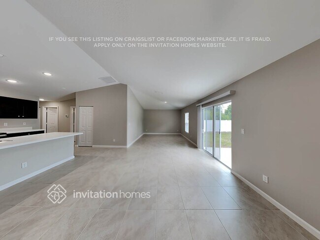 Foto del edificio - 1762 SW Airoso Blvd