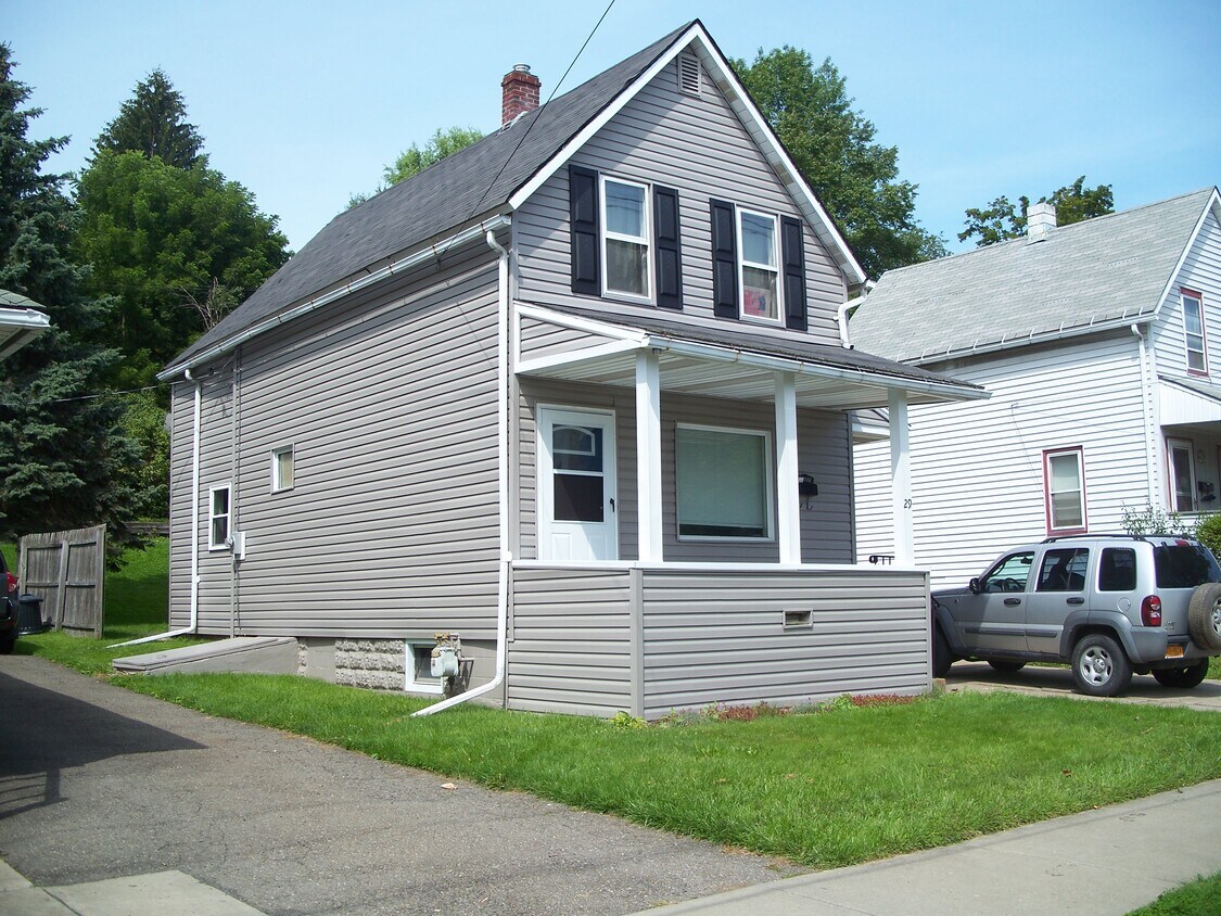 Building Photo - 29 Robble Ave