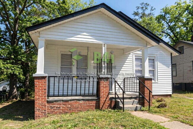 Foto del edificio - 560 Radcliff Ave