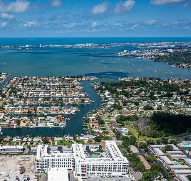 Foto del edificio - Marina Club Apartment homes