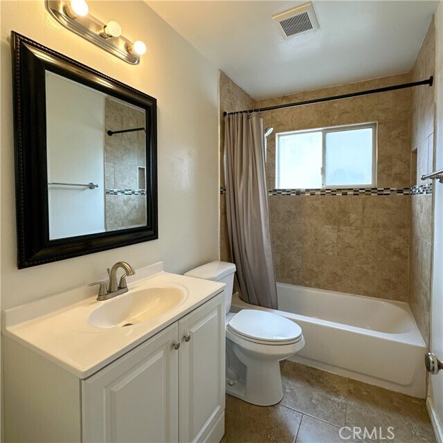 Foto del edificio - 8586 CA-27