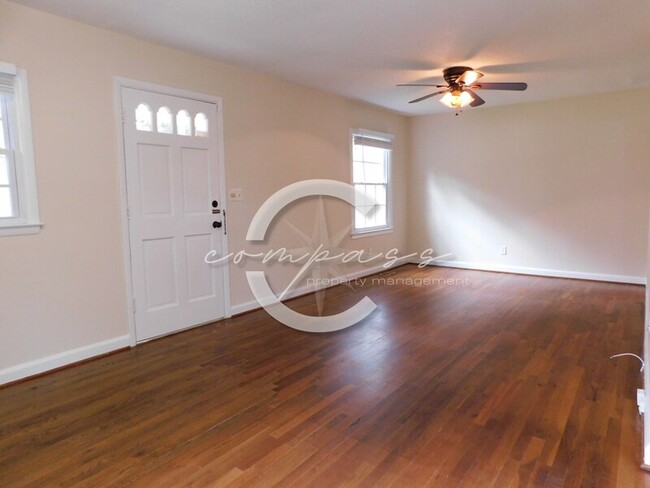 Foto del edificio - 1839 Sumter St NW