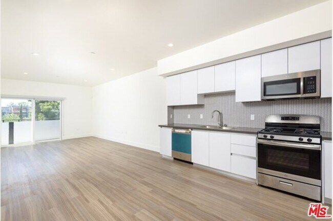 Foto del edificio - 518 N Gramercy Pl