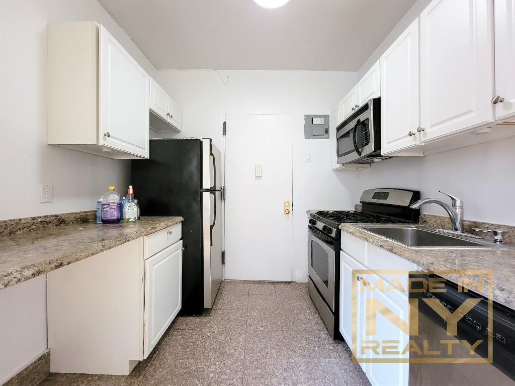11880 Metropolitan Ave Unit 4DD, Queens, NY 11415 Room for Rent in
