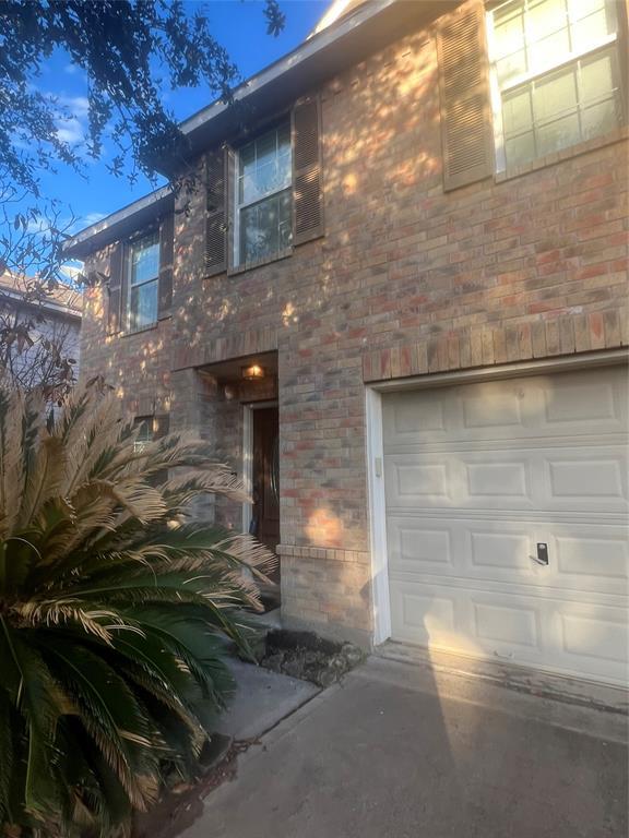 Foto del edificio - 7910 Chatham Springs Ln