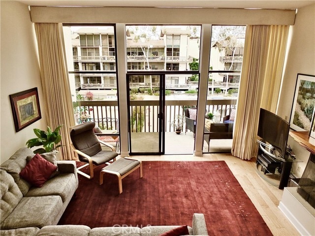 Building Photo - 7321 Marina Pacifica Dr N