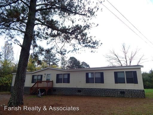 Primary Photo - 1090 Lake Paradise Rd