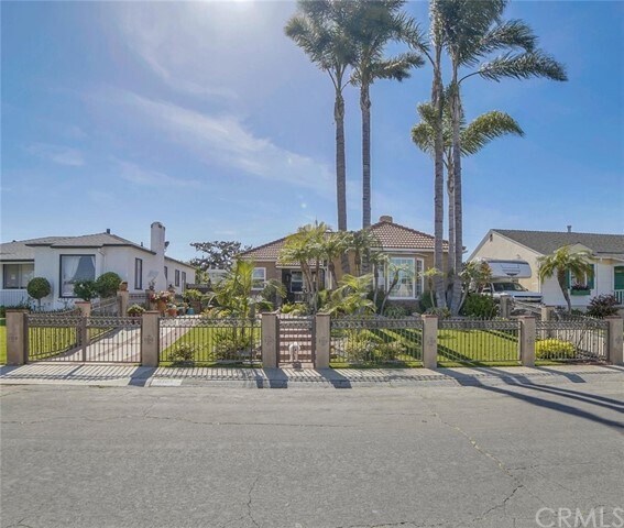 Primary Photo - 8101 Airlane Ave