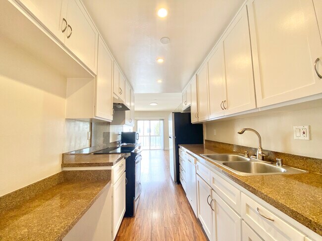 Foto del edificio - 622 S Barrington Ave