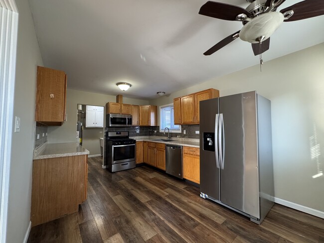 Foto del edificio - 7838 W 73rd Pl