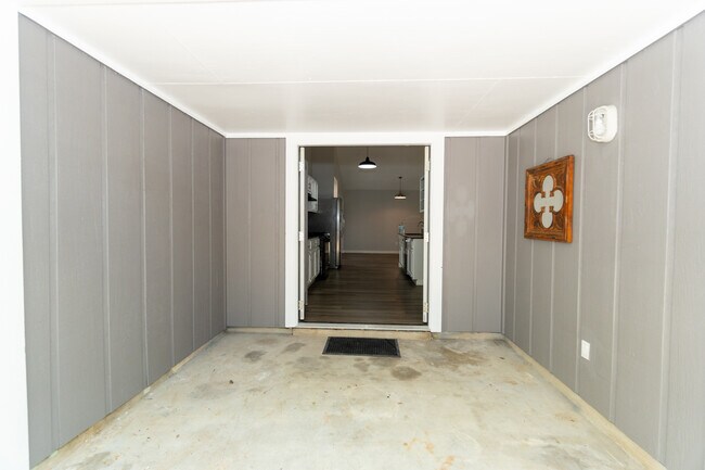 Building Photo - 8003 Ranch Rd