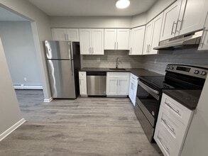 Interior Photo - Avon Woods Apartments