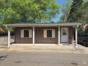 Building Photo - 420 Bartow St