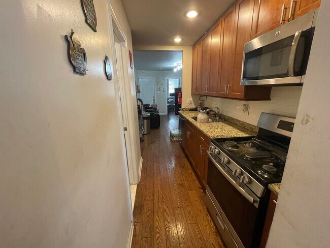 Building Photo - 6039 Palisade Ave
