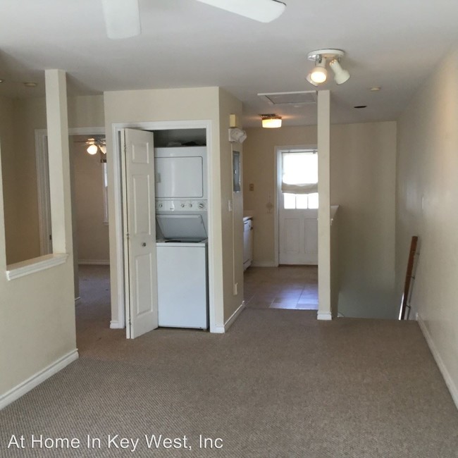 Building Photo - 2 br, 1 bath House - 210-14 Southard St