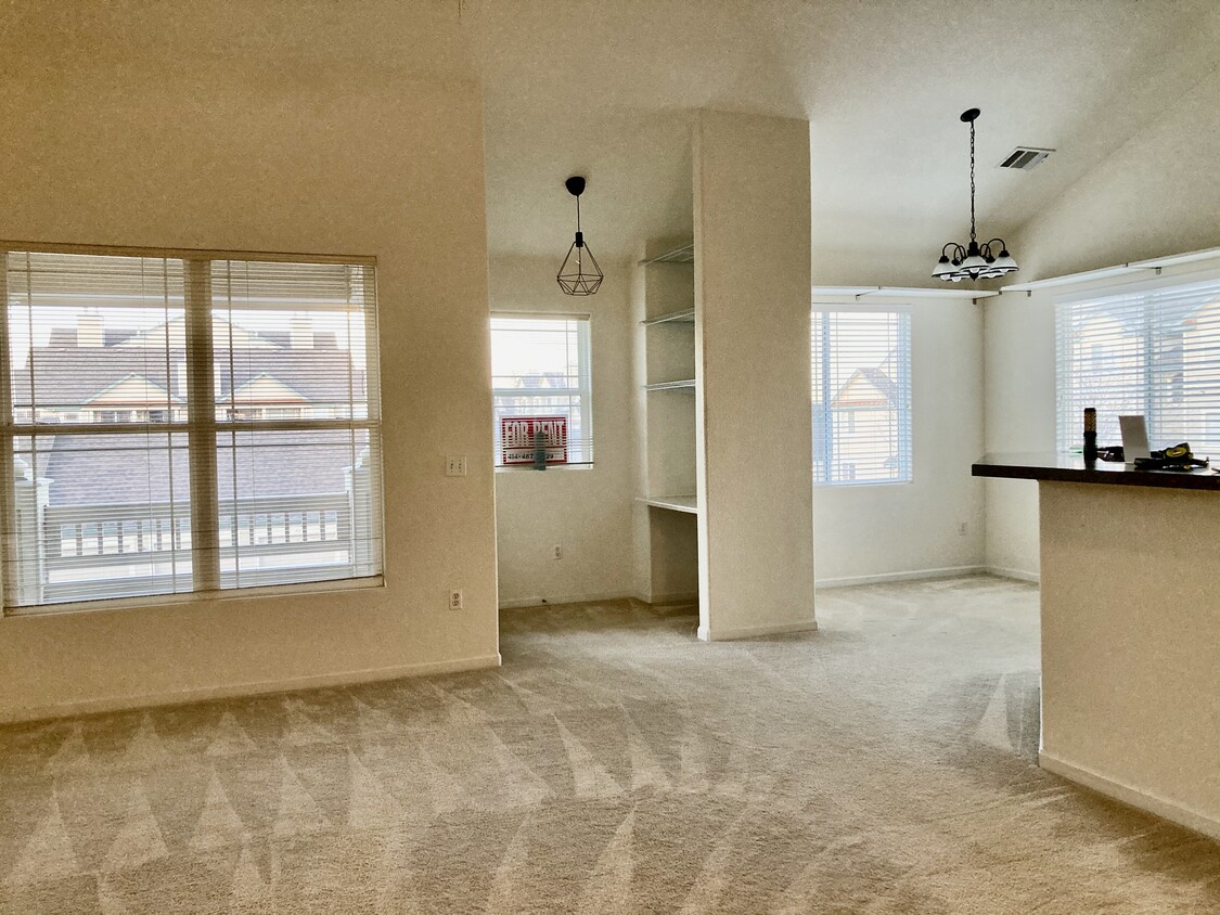 Foto principal - 8374 S Holland Way