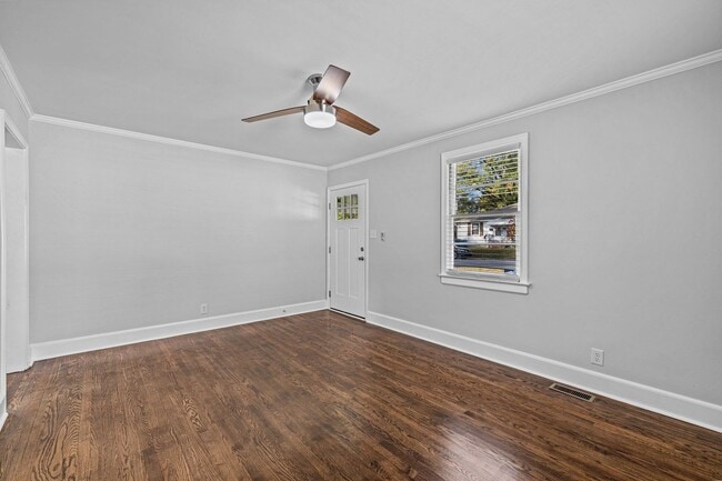 Building Photo - Available Early August! - Charming 2-Bedro...