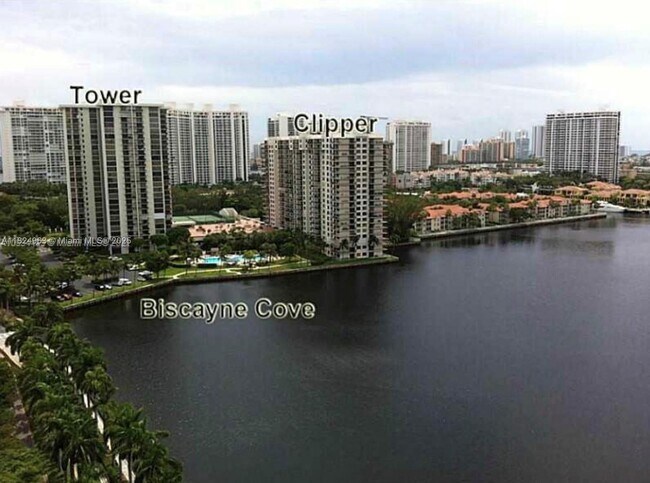 Foto del edificio - 18181 NE 31st Ct