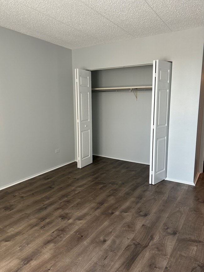 Building Photo - 9074 W Terrace Dr