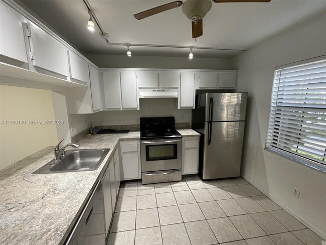 Building Photo - 10508 NW 6th St