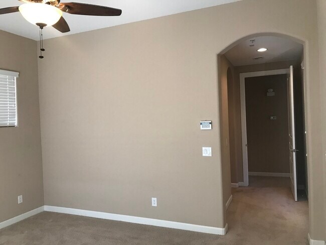 Foto del edificio - Gated Community Townhouse In Verrado!