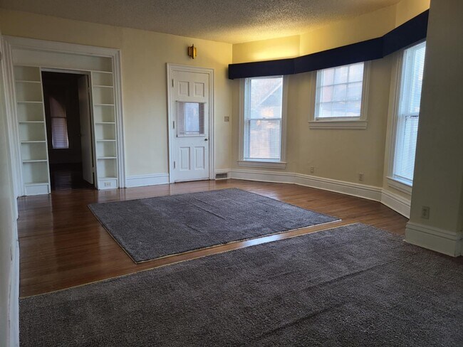 Building Photo - 415 Hammond Ave