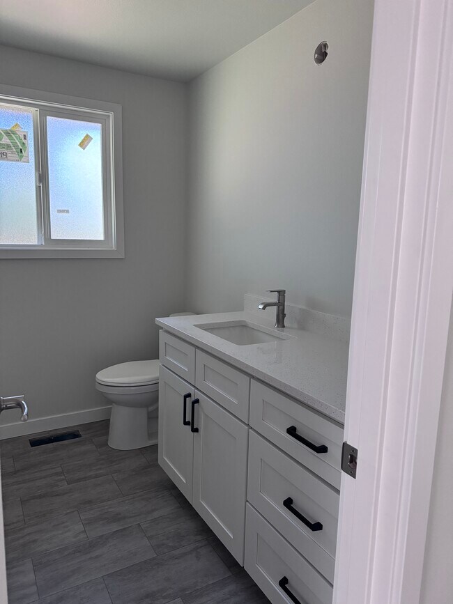 Foto del edificio - 4318 Clearwater Loop SE