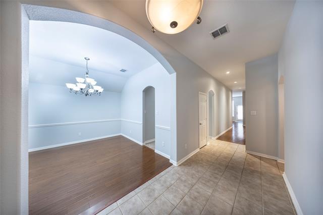 Foto del edificio - 2709 Lake Ridge Dr