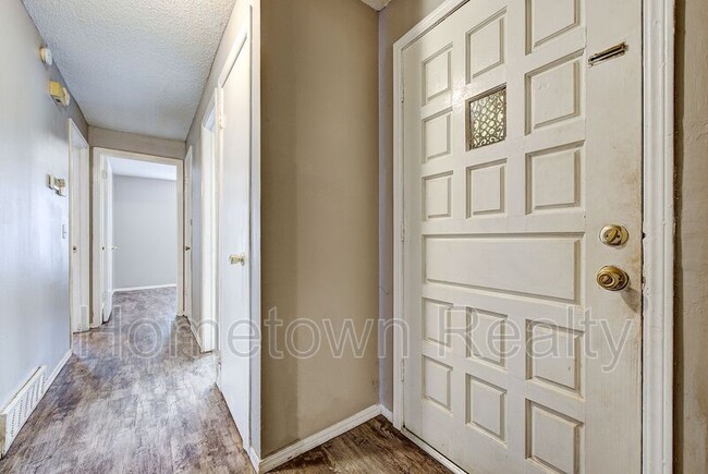 Photo - 5216 Creekwood Terrace House