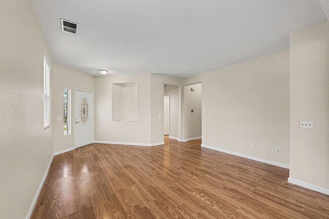 Building Photo - 337 Upton Pyne Dr