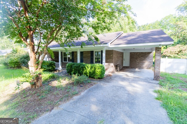 Building Photo - 105 Circle Dr