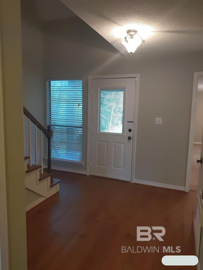 Foto del edificio - 31 Lake Shore Dr