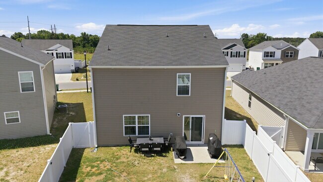 Foto del edificio - 1160 Fowler Dr