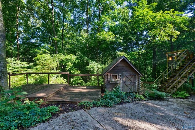 Foto del edificio - 286 Springhill Rd NW